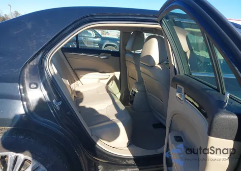 2013 Chrysler 300 Motown z USA, uszkodzony, nr VIN 2C3CCARG2DH528106